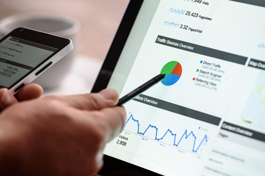 El email marketing es una de las estrategias digitales más efectivas para captar clientes, aumentar conversiones y comunicarte con tus stakeholders. En esta guía podrás conoce las mejores prácticas para ser efectivos, desde la construcción de la lista, la segmentación, hasta la automatización inteligente.