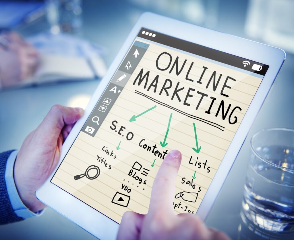 El email marketing es una de las estrategias digitales más efectivas para captar clientes, aumentar conversiones y comunicarte con tus stakeholders. En esta guía podrás conoce las mejores prácticas para ser efectivos, desde la construcción de la lista, la segmentación, hasta la automatización inteligente.